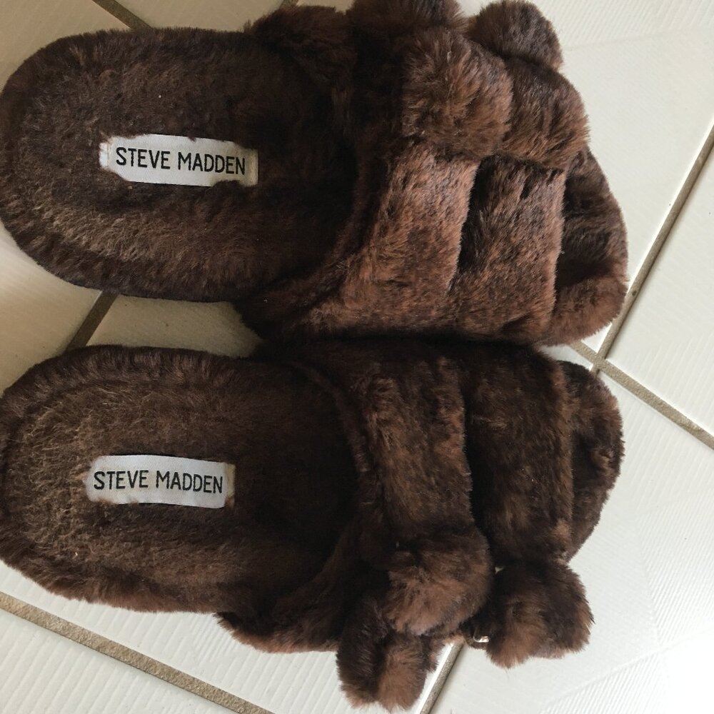 Steve Madden Staycation Dark Brown Slippers Size 6M